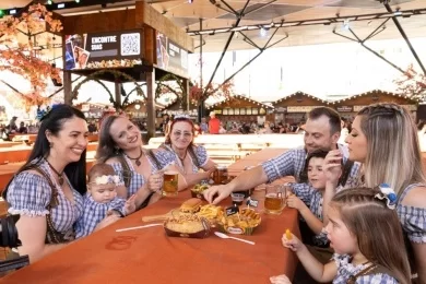 40ª edição da Oktoberfest Blumenau apresenta novidades na gastronomia